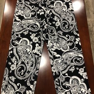 White House/Black Market Capri Pants